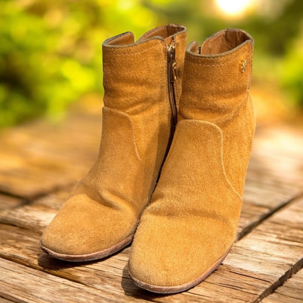 Tory Burch Camel Suede leather Ankle Boots size 6.5